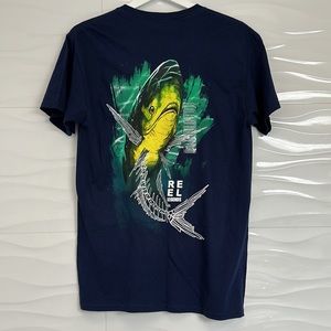 New with tags! Men’s Reel Legends Short Sleeve Shirt Size Medium